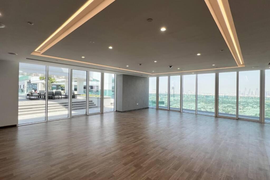 ドバイChic 2 Bed Near Trade Centre With 5 Star Amenitiesアパートメント エクステリア 写真